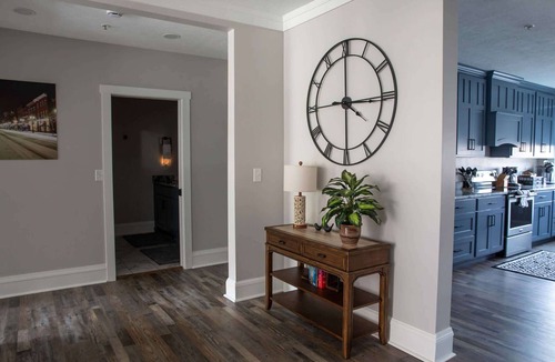 Franklin Apartment | Crosswalk Suite!