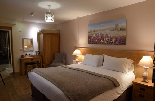 Huntspill Hotel | Crossways Inn