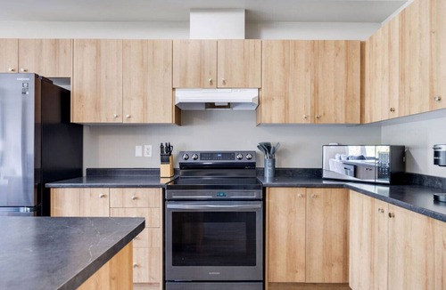 The Blue Mountains Villa | Crosswinds Cove: 3BDR Townhome Backing onto Blue
