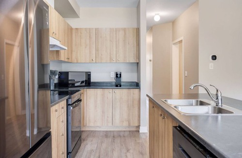 The Blue Mountains Villa | Crosswinds Cove: 3BDR Townhome Backing onto Blue