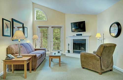 Francestown Hotel | Crotched Mountain Resort