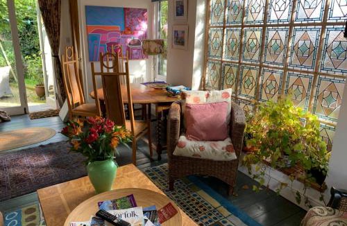 Briston House | Crow Cottage