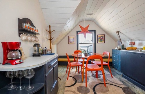 Homestead Apartment | Crow's Nest Crash-Pad