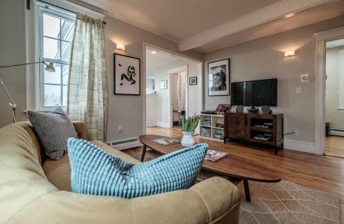 East End Apartment | Crow's Nest