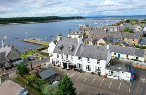 Findhorn Hotel | Crown and Anchor Inn