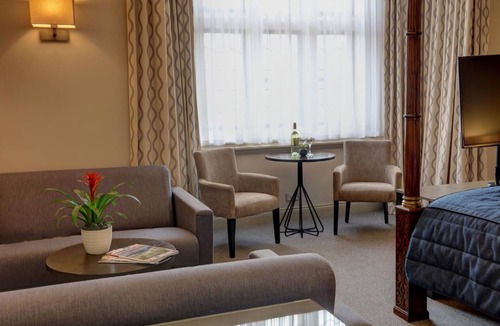 Carlisle Hotel | Crown and Mitre Hotel