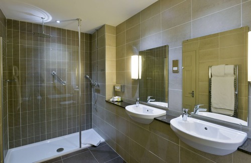 Carlisle Hotel | Crown and Mitre Hotel