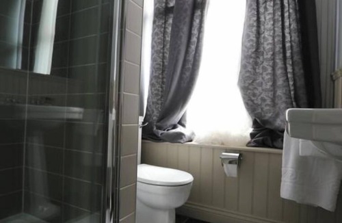 Holland Park Hotel | Crown and Sceptre