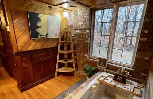 Seymour House | Crown Carriage House