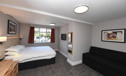 Wychbold Hotel | Crown, Droitwich by Marston's Inns