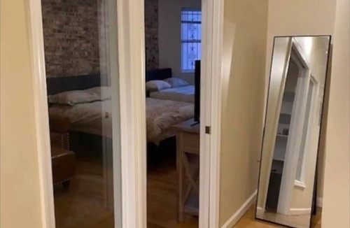 Crown Heights Apartment | Crown Heights Studio Near Subway + Private backyard