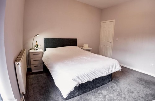 Darwen Apartment | Crown House