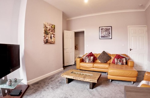 Darwen Apartment | Crown House