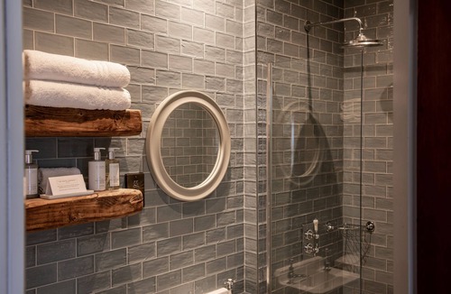 Pooley Bridge Hotel | Crown Inn at Pooley Bridge