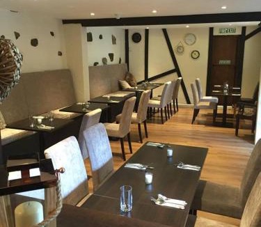 Rhayader Hotel | Crown Inn