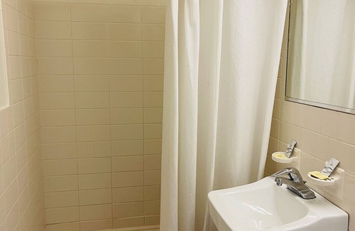 Linden Hotel | Crown Inn