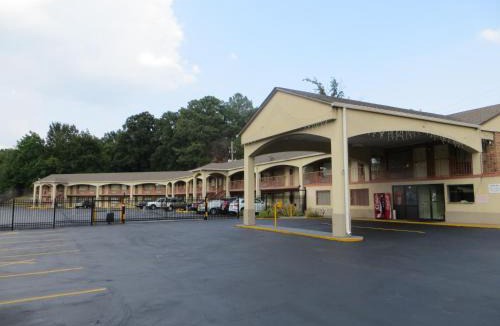 Oakville Hotel | Crown Inn