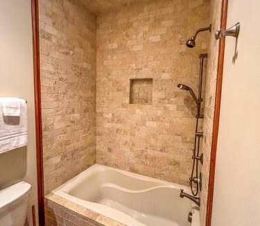 West Jefferson House | Crown Jewel