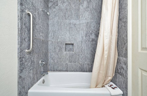 El Centro Hotel | Crown Motel