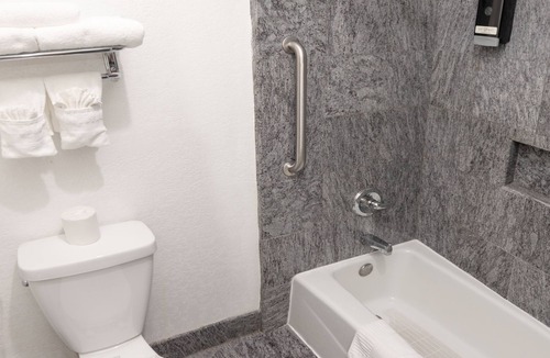 El Centro Hotel | Crown Motel