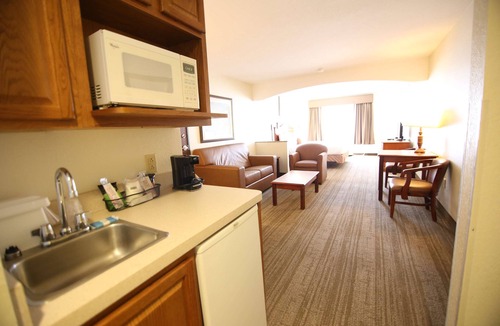 Farmington Hotel | Crown Pointe Lodge, BW Signature Collection