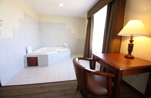 Farmington Hotel | Crown Pointe Lodge, BW Signature Collection