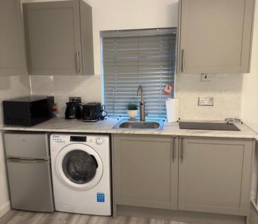 Cray Valley West Apartment | Crown's Court