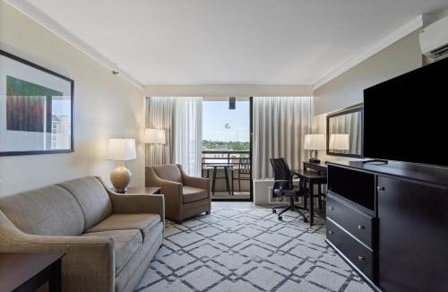 Highlands - Perkins Hotel | Crowne Plaza Executive Center Baton Rouge by IHG