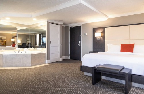 Downtown Hotel | Crowne Plaza Fredericton-Lord Beaverbrook by IHG