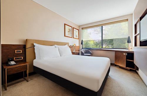 Cointrin Hotel | Crowne Plaza Geneva by IHG