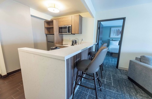 The Villages Hotel | Crowne Plaza Houston Galleria Area by IHG