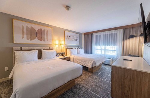 The Villages Hotel | Crowne Plaza Houston Galleria Area by IHG
