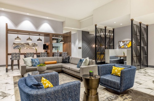 Kearney Hotel | Crowne Plaza Kearney by IHG