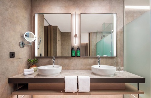 Labuan Bajo Hotel | Crowne Plaza Labuan Bajo by IHG