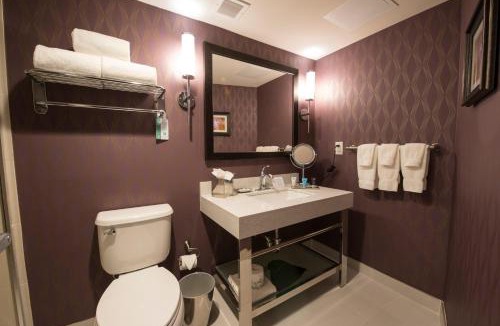 Saddle Brook Hotel | Crowne Plaza Saddle Brook by IHG