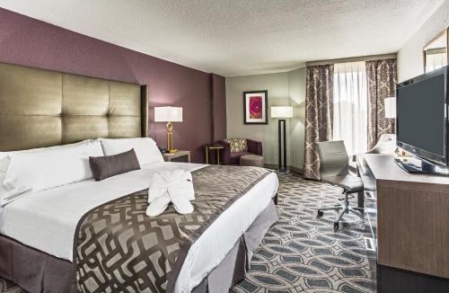 Saddle Brook Hotel | Crowne Plaza Saddle Brook by IHG