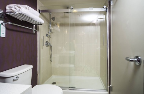 Saddle Brook Hotel | Crowne Plaza Saddle Brook by IHG