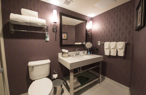 Saddle Brook Hotel | Crowne Plaza Saddle Brook by IHG