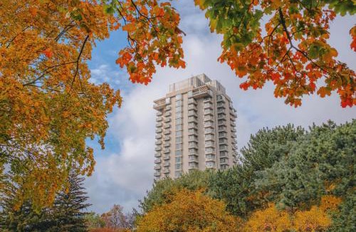 North York Hotel | Crowne Plaza Toronto - North York by IHG