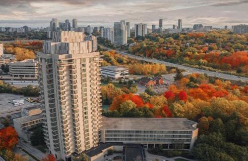 North York Hotel | Crowne Plaza Toronto - North York by IHG