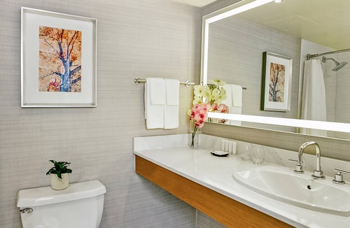 North York Hotel | Crowne Plaza Toronto North York by IHG