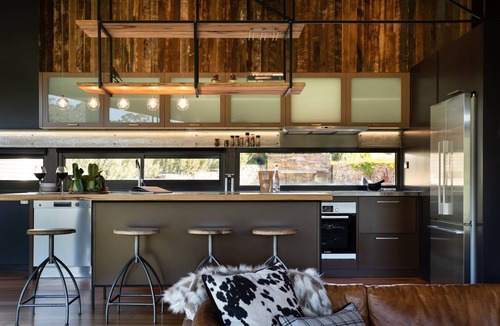 Hepburn Cottage | Crowned Australia's No.1 Romantic Accommodation