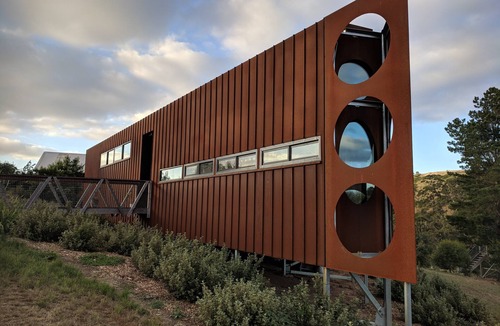 Hepburn Cottage | Crowned Australia's No.1 Romantic Accommodation