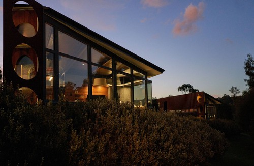 Hepburn Cottage | Crowned Australia's No.1 Romantic Accommodation