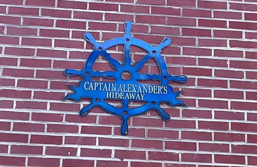 West Harwich House | Crows Nest at Captain Alexander’s Hideaway