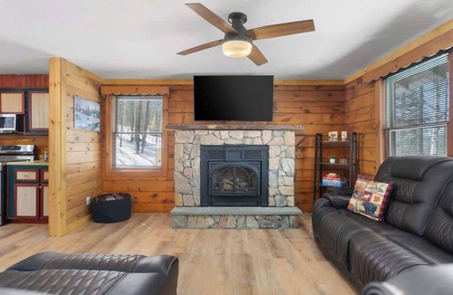 Indian Lake Cabin | Crows Nest Cabin -Mountain View - Hot Tub & Sauna