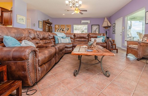 Harbor Oaks House | Crows Nest Complex - Aransas Bay Waterfront with Private Pier & Beach