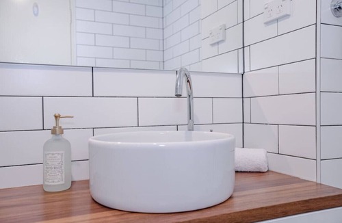 Crows Nest Apartment | Crows Nest Gem with parking