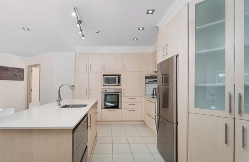 Whitianga Apartment | Crowsnest Apartments