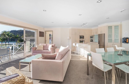 Whitianga Apartment | Crowsnest Apartments